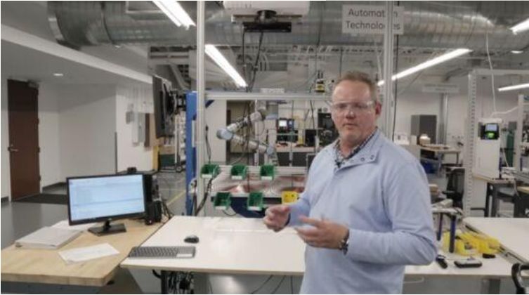 AI在工業(yè)自動(dòng)化中的應(yīng)用 工業(yè)物聯(lián)網(wǎng)和協(xié)作機(jī)器人大放異彩